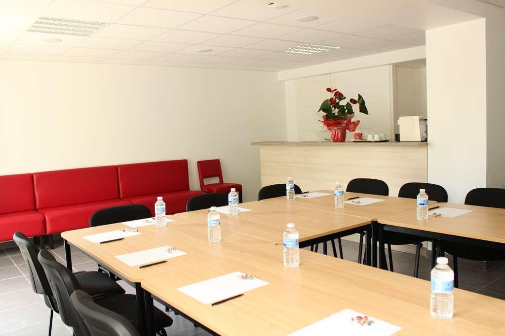 Brit Hotel Brive La Gaillarde - Restaurant La Limousine 马勒莫尔 设施 照片